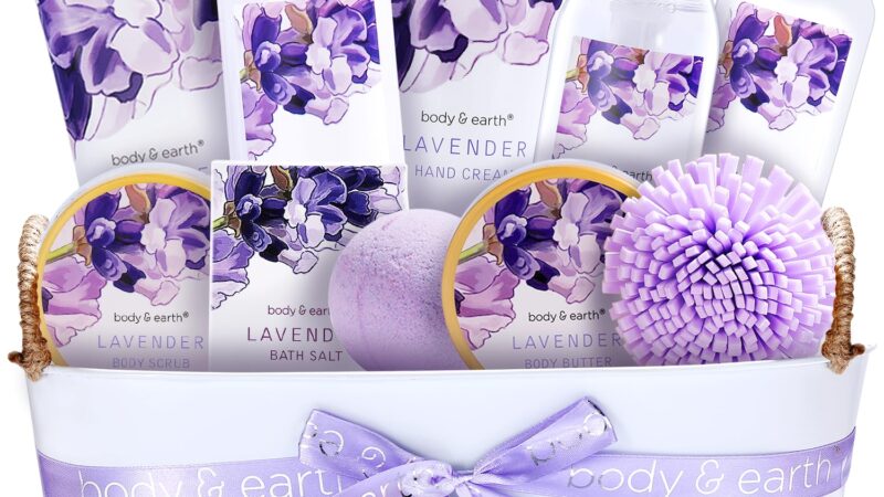 BODY & EARTH 11-Piece Lavender Spa Gift Basket For Women with Bubble Bath Body Lotion Sets, Bath and Body Gifts Set For Women Christmas Gifts for Women Spa Gift Sets