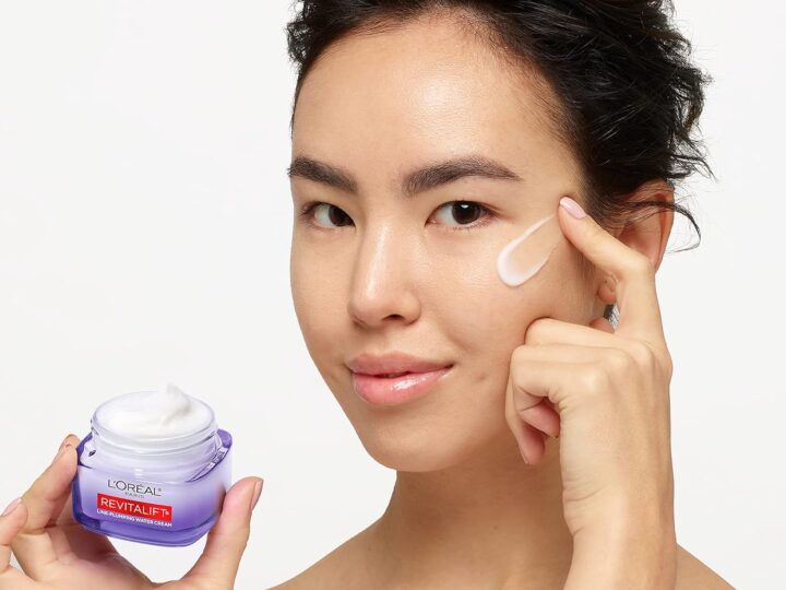 L’Oreal Paris Revitalift Moisturizer Hyaluronic Acid Water Cream with Ceramides, Deeply Hydrating, Fragrance Free 1.7 oz + Serum Sample