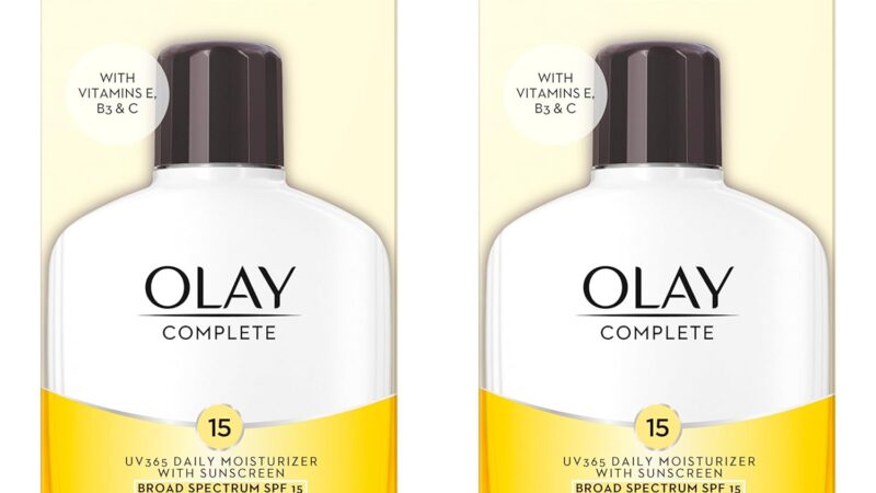 Olay Face Moisturizer with SPF 15, Daily Facial Lotion for Normal Skin, Lightweight Hydrating Broad Spectrum Sun Protection – Vitamin C, E, and Niacinamide – 6 Oz 2 Pack