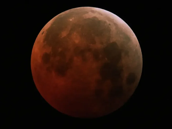 Total Lunar Eclipse blood Moon: The Spectacular Total Lunar Eclipse of September
